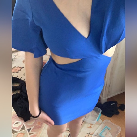 COPY - Princess Polly blue cut-out semi dress. PP no longer sells this dress. - Picture 3 of 4